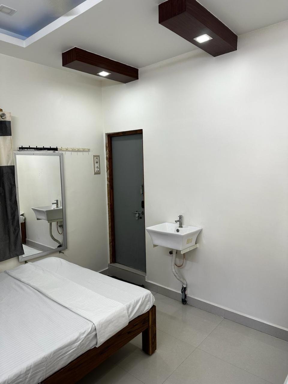 Temple View Home Stay Tiruvannāmalai Zewnętrze zdjęcie
