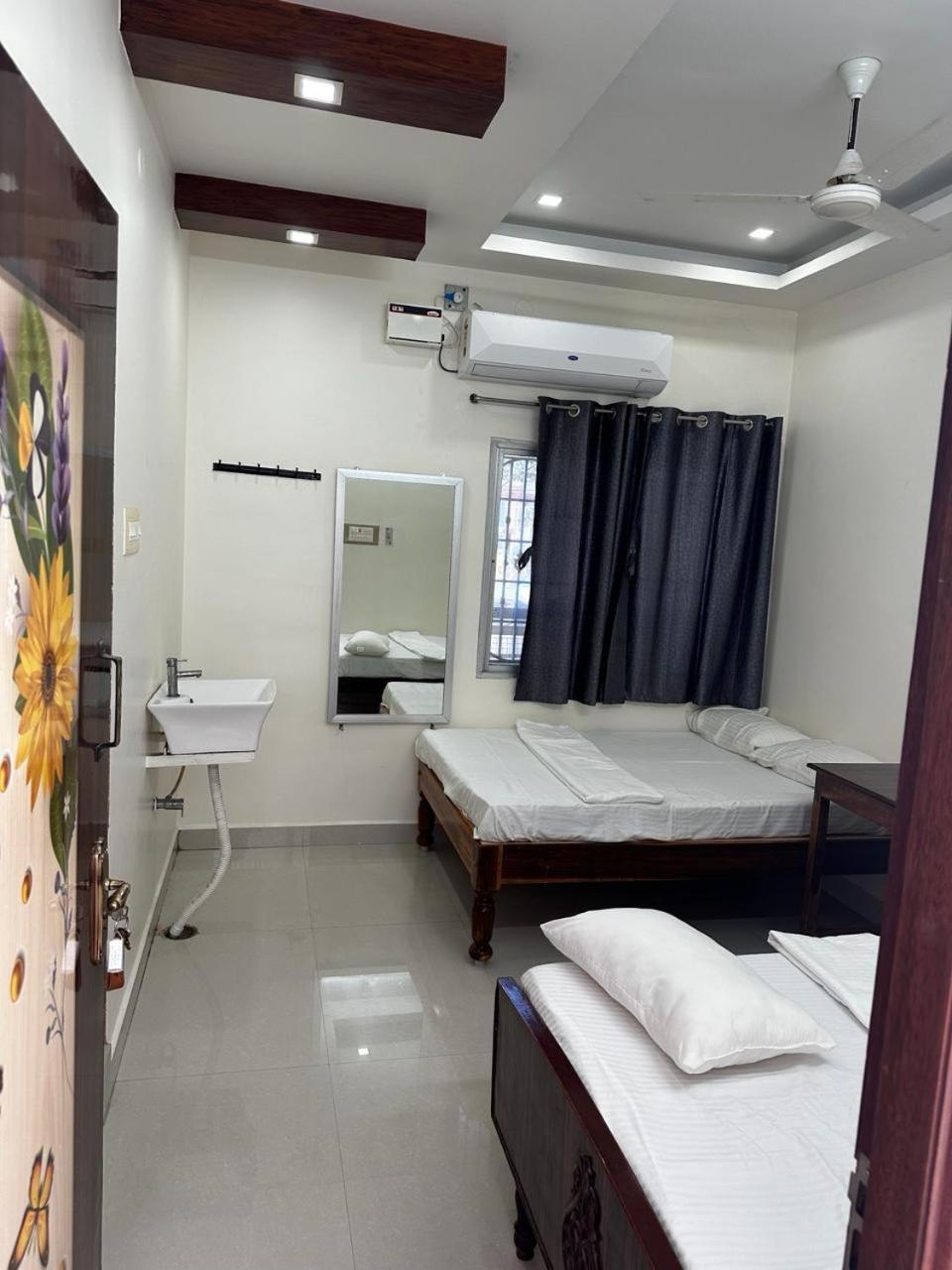Temple View Home Stay Tiruvannāmalai Zewnętrze zdjęcie