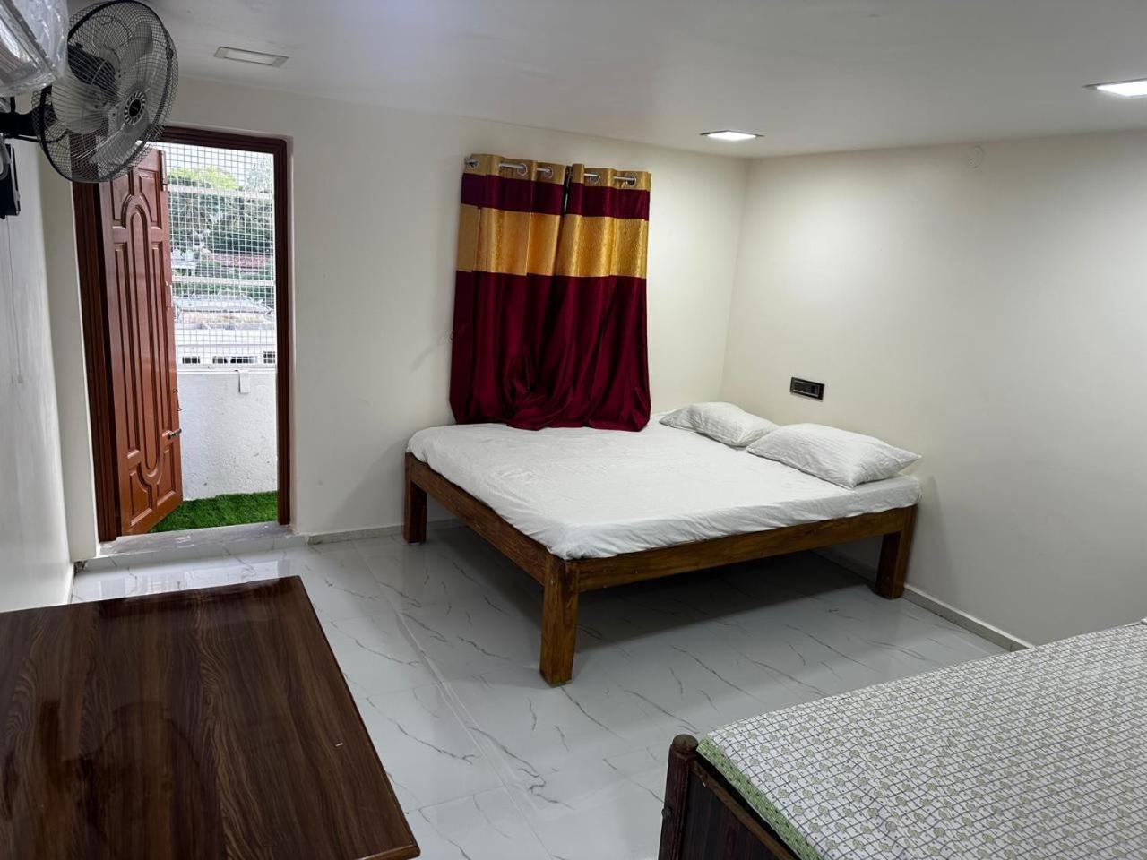 Temple View Home Stay Tiruvannāmalai Zewnętrze zdjęcie