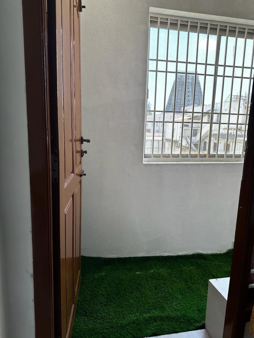 Temple View Home Stay Tiruvannāmalai Zewnętrze zdjęcie